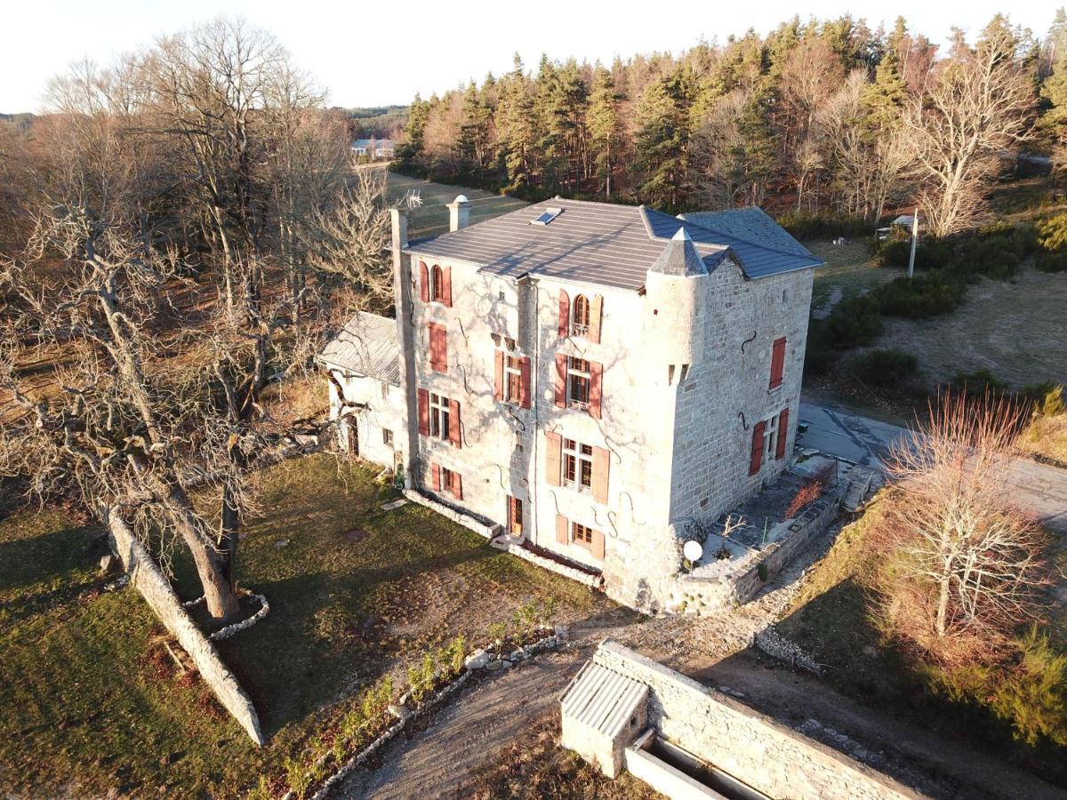 Manoir Du Grail Bed & Breakfast Devesset Exterior photo