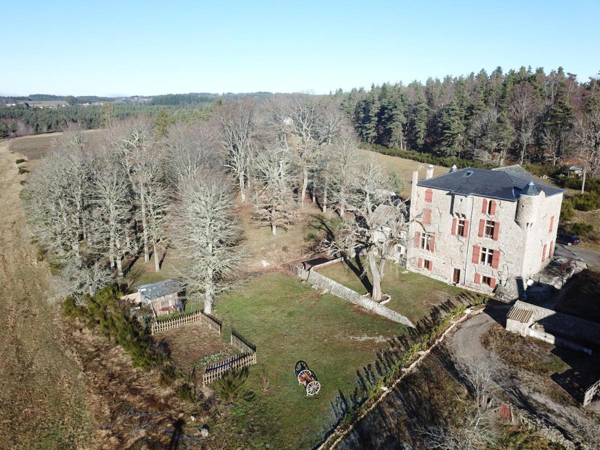 Manoir Du Grail Bed & Breakfast Devesset Exterior photo