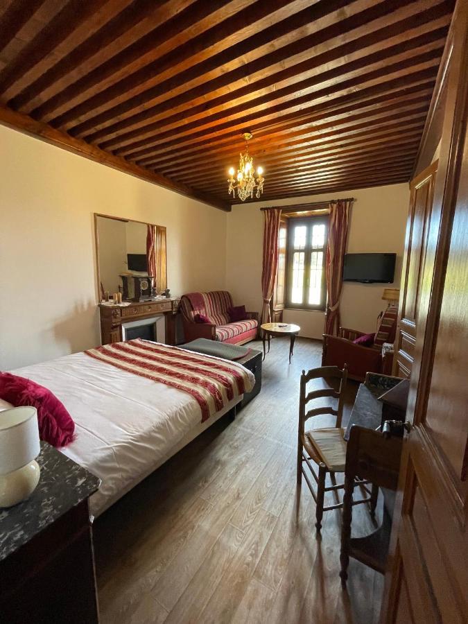 Manoir Du Grail Bed & Breakfast Devesset Exterior photo