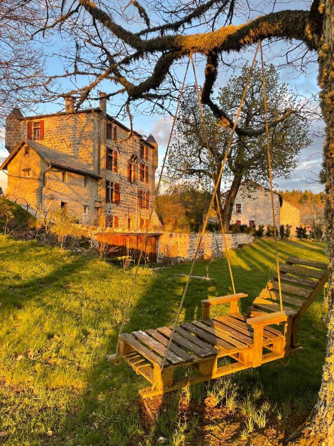 Manoir Du Grail Bed & Breakfast Devesset Exterior photo